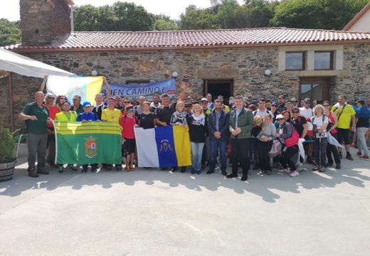 Turismo de Galicia apoia a peregrinación de máis dun centenar de menores que fan o Camiño de Santiago como vía de integración